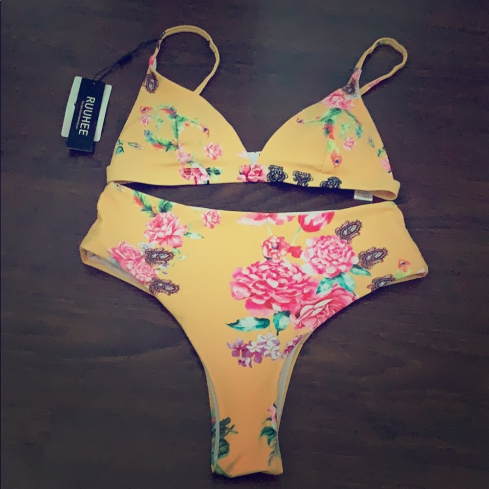 Yellow high waisted bikini